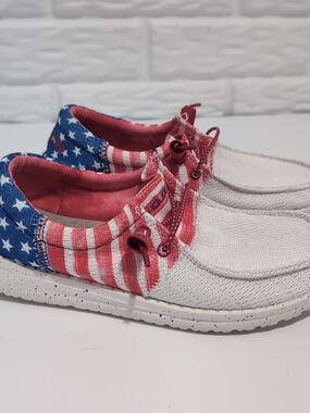 Hey Dude Wendy Sox Tri Patriotic Americana Womens 6 Slip on USA Red White Blue